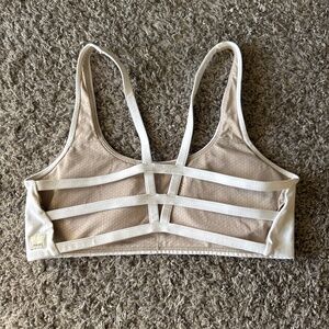Vuori Yosemite Bra Size medium